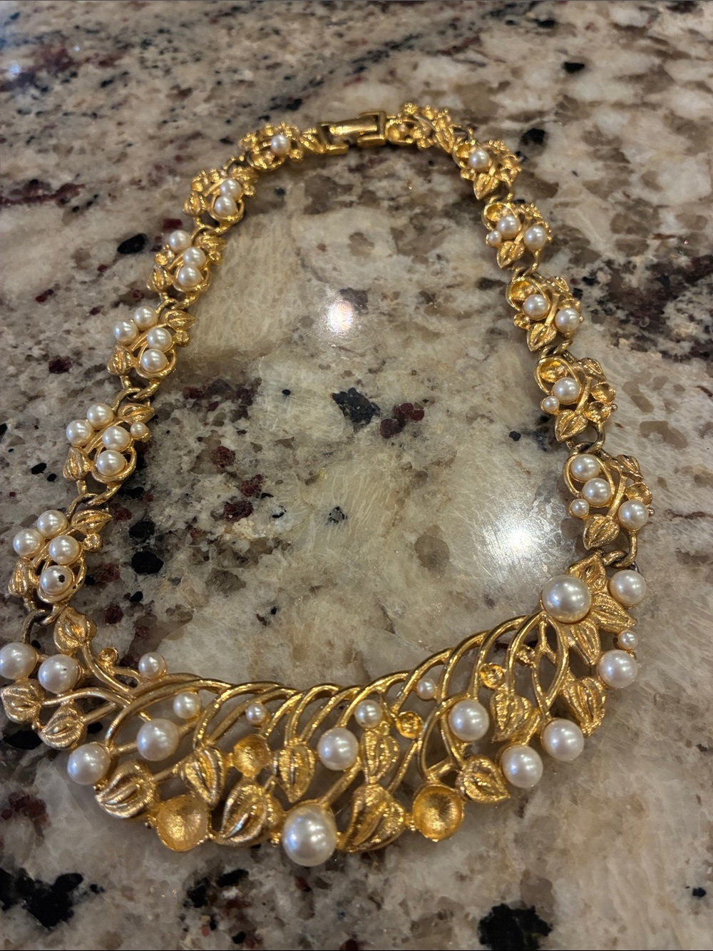 Vintage Napier Chunky Gold Tone Pearl Leaf Necklace Choker - Women Jewelry